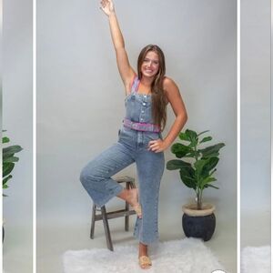 BaeVely NWT Denim Wide Leg Jumpsuit with Pink Embroidered Trim & Belt Size Large